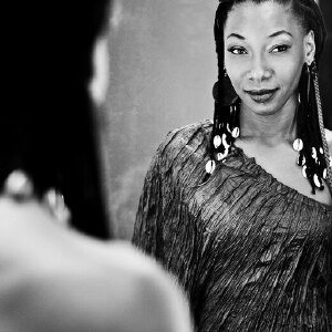 Fatoumata Diawara寫真圖片