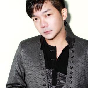 覃飞宇写真图片