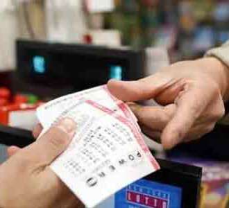 店主买下打错彩票中了30万