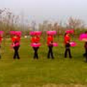 黄山樱花飞舞广场舞 扇子舞.